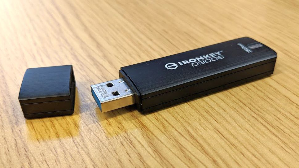 Kingston Ironkey D300S
