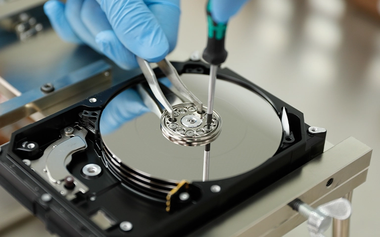 在非无尘环境下打开硬盘