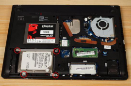 hdd-ssd17 装回笔记本电脑底部的螺钉,将新驱动器固定到位